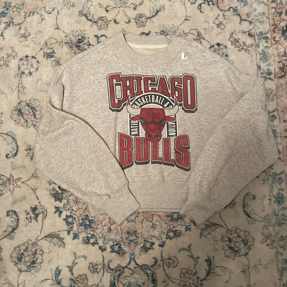 chicago bulls abercrombie cropped sunday crew nwot